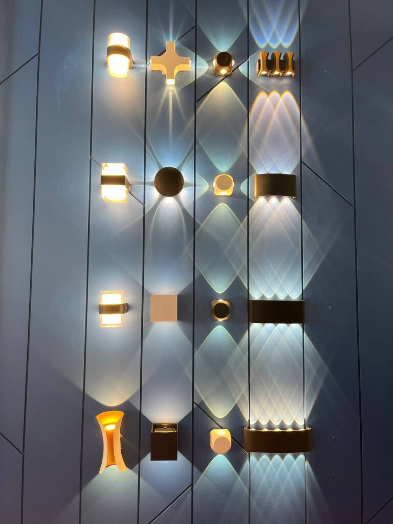 چراغ دیواری دکوراتیو